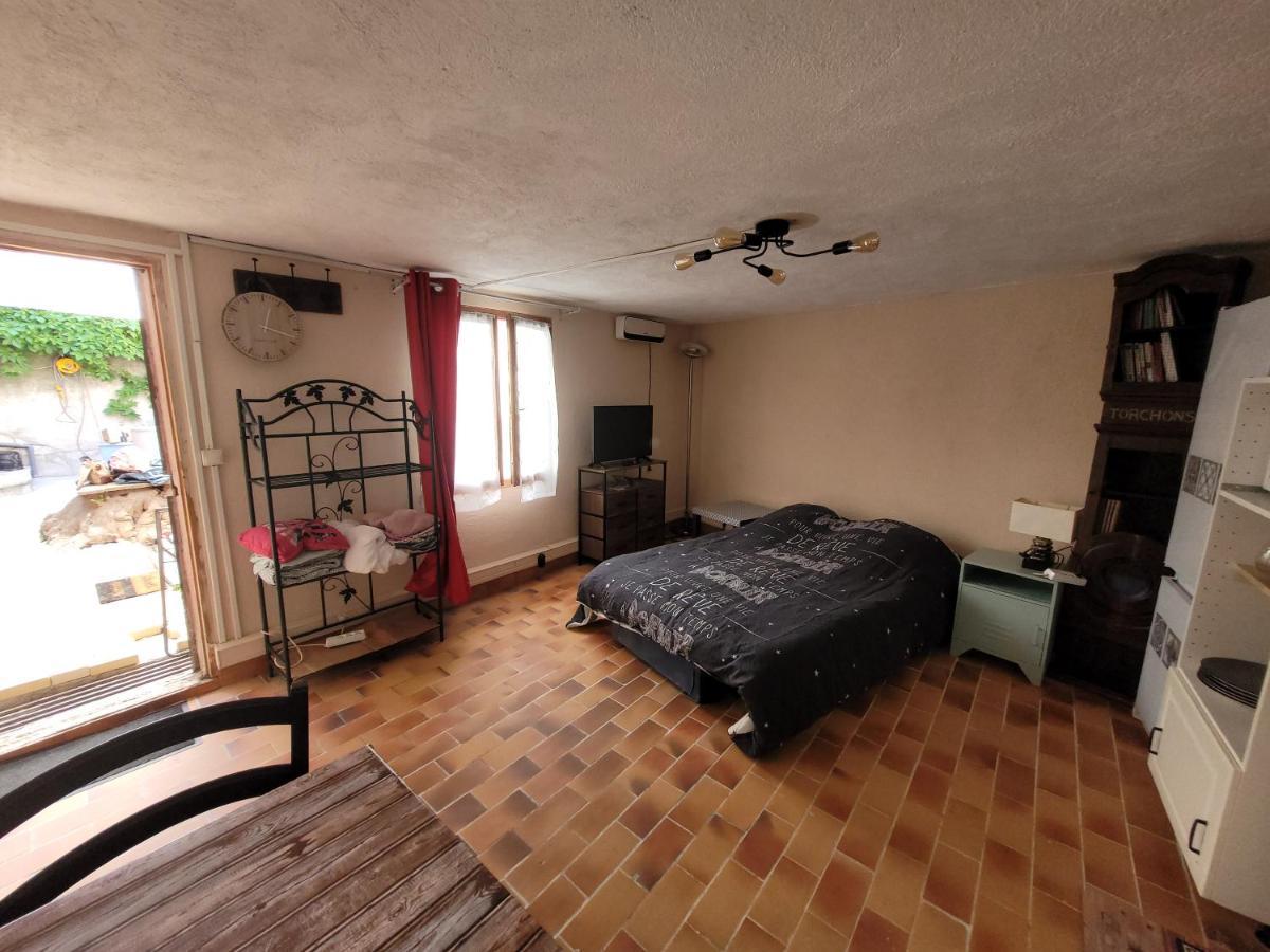 Superbe Studio Proches Toutes Commodites Place Du Marche De St Roch Apartment